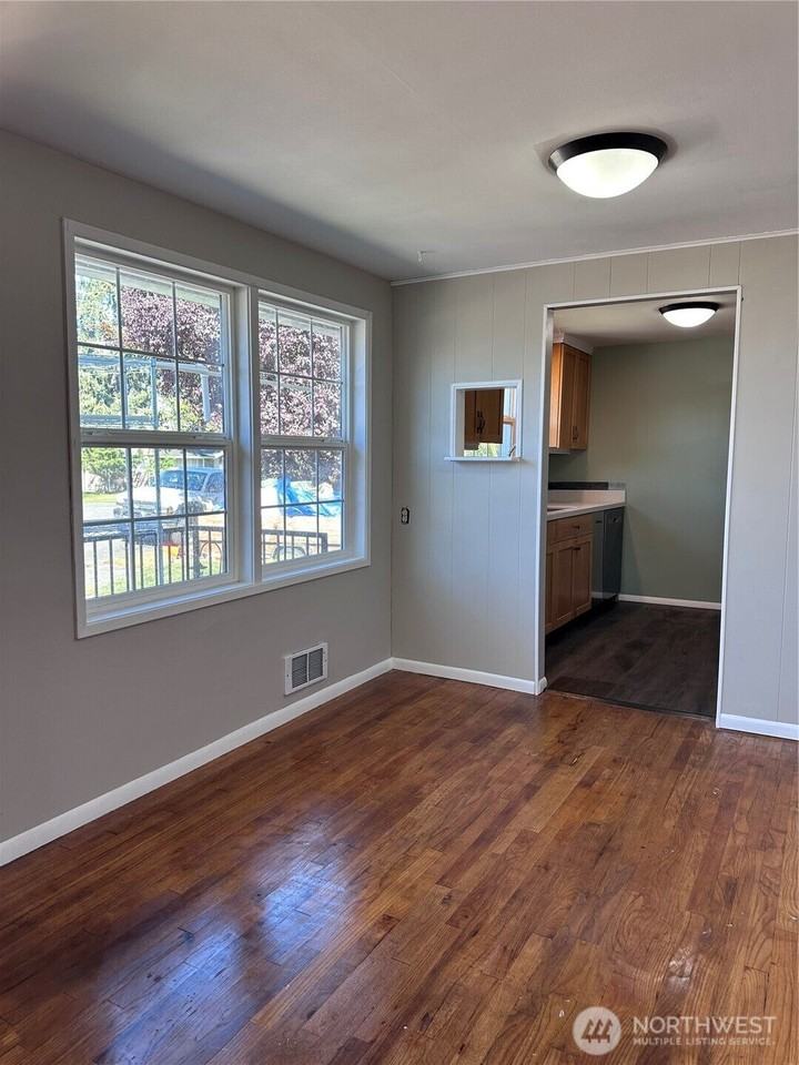 424 50th St Sw - Photo 6 of 21