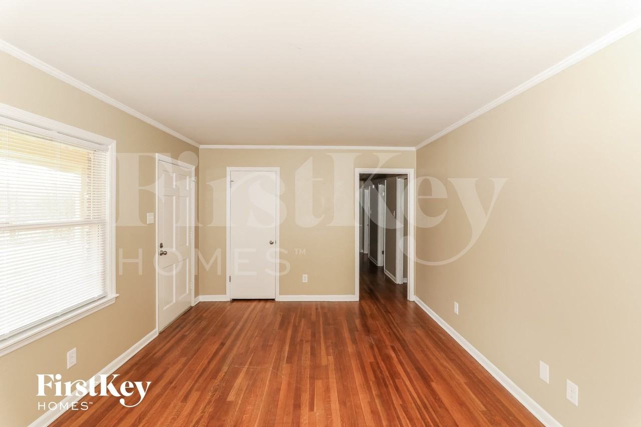 2915 Falkirk Rd - Photo 7 of 15