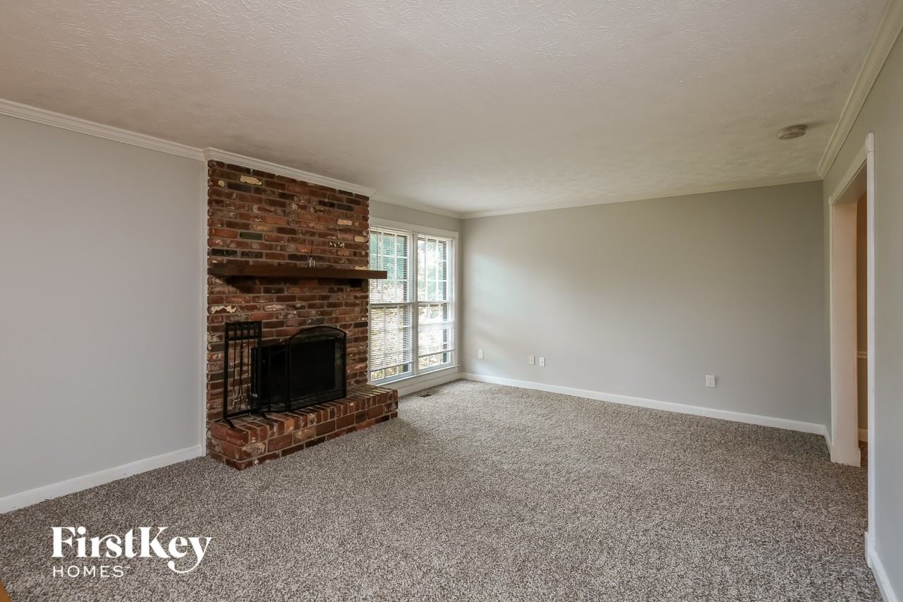 2912 Timberline Rd - Photo 2 of 15