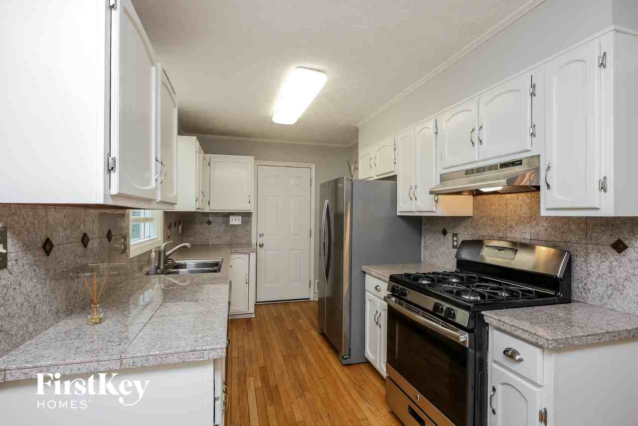 2912 Timberline Rd - Photo 6 of 15