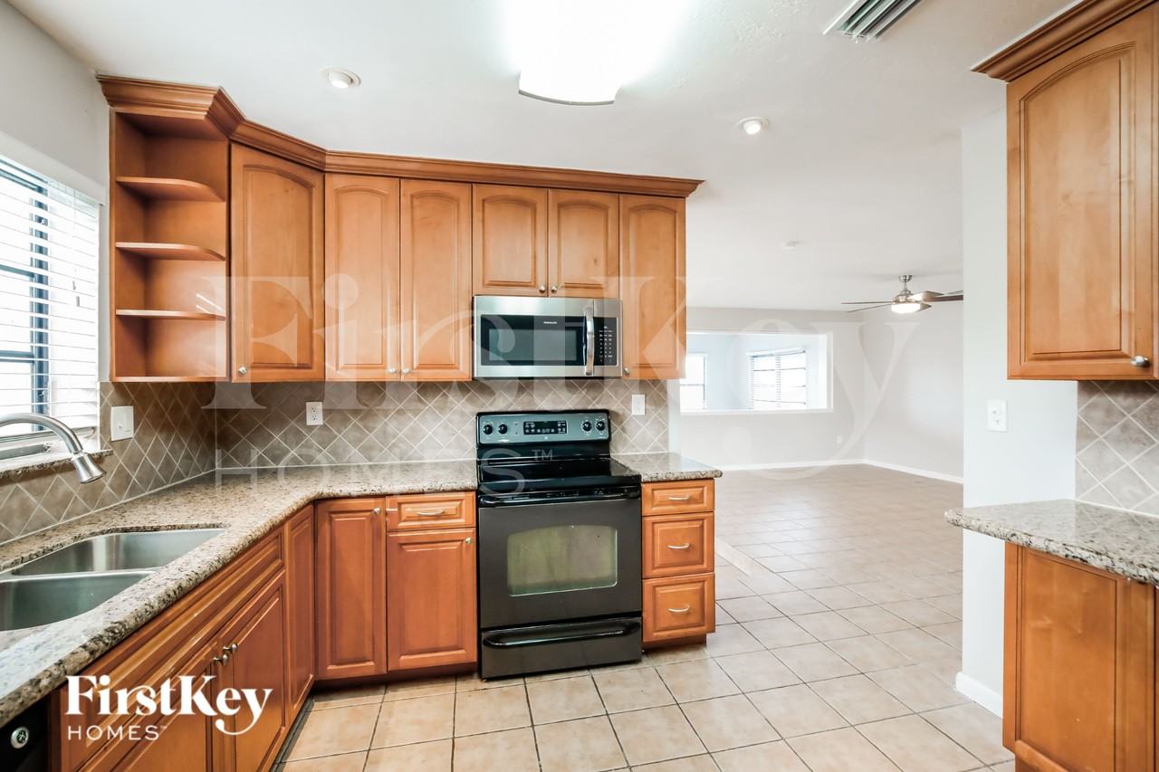 19115 Franjo Rd - Photo 6 of 16