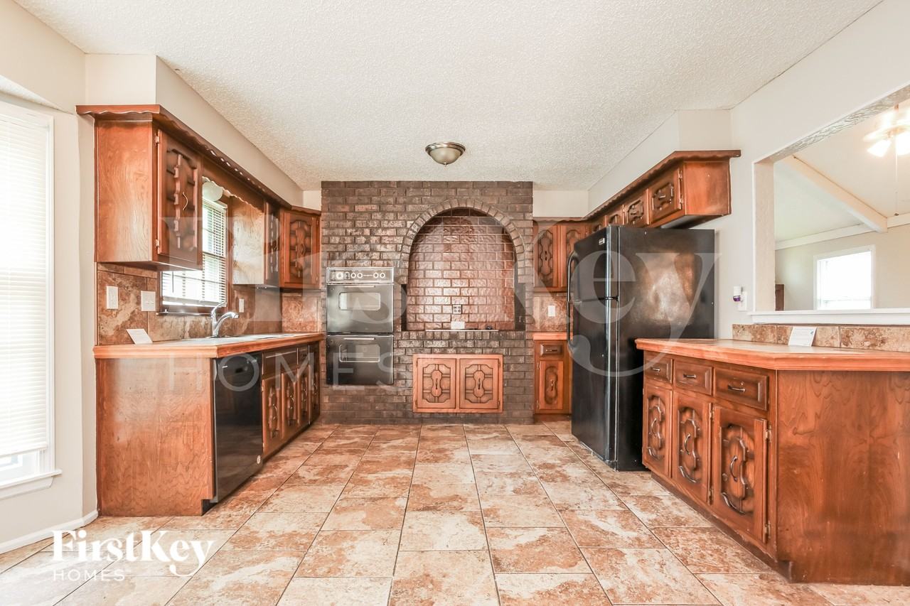 1408 Sw 14th St - Photo 6 of 16