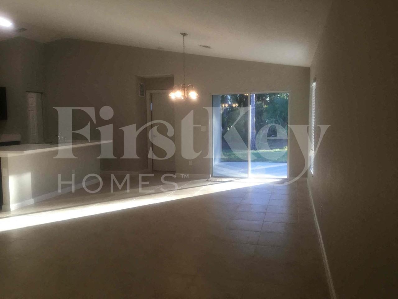 1316 Sw Babcock Ave - Photo 6 of 30