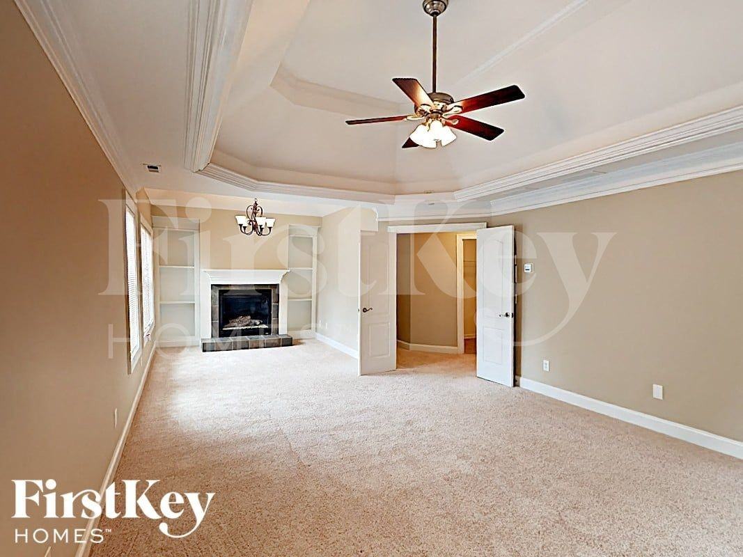 12300 Edgewater Dr - Photo 7 of 18