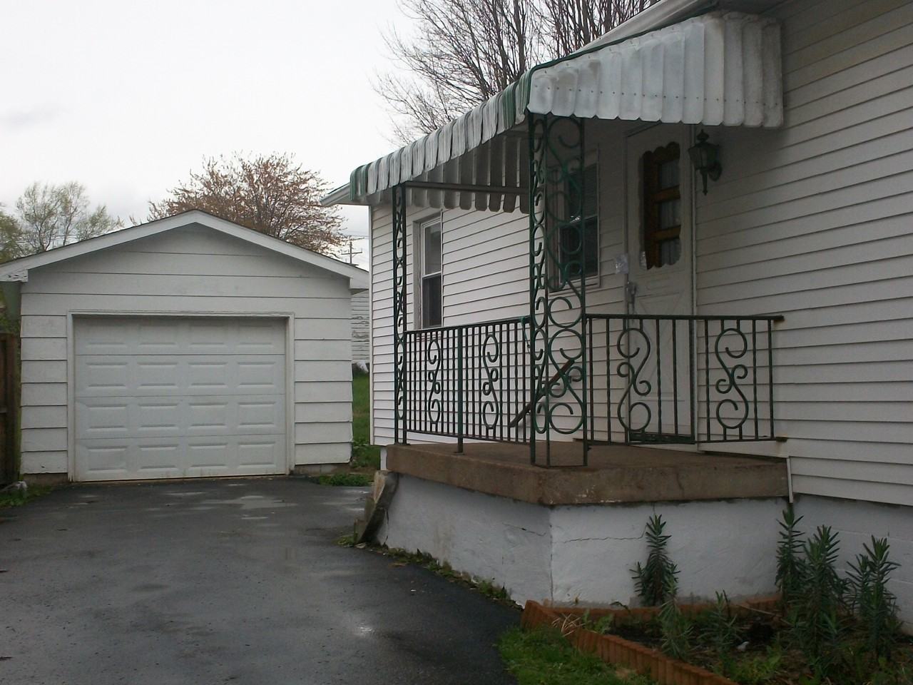 1650 Warren Rd - Photo 2 of 22