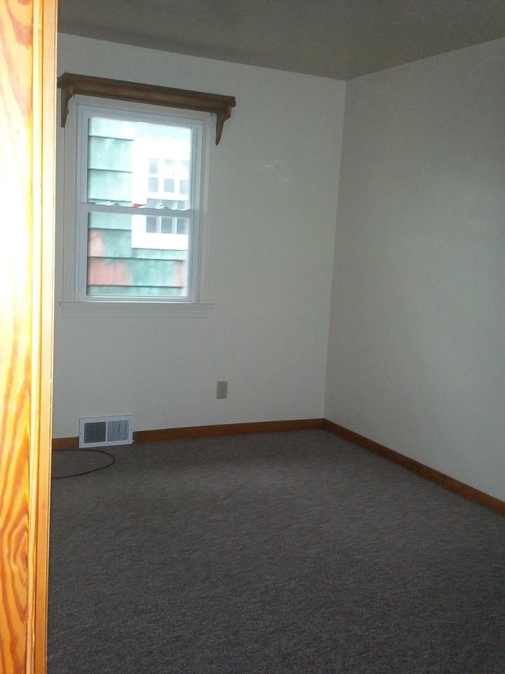 1650 Warren Rd - Photo 6 of 22