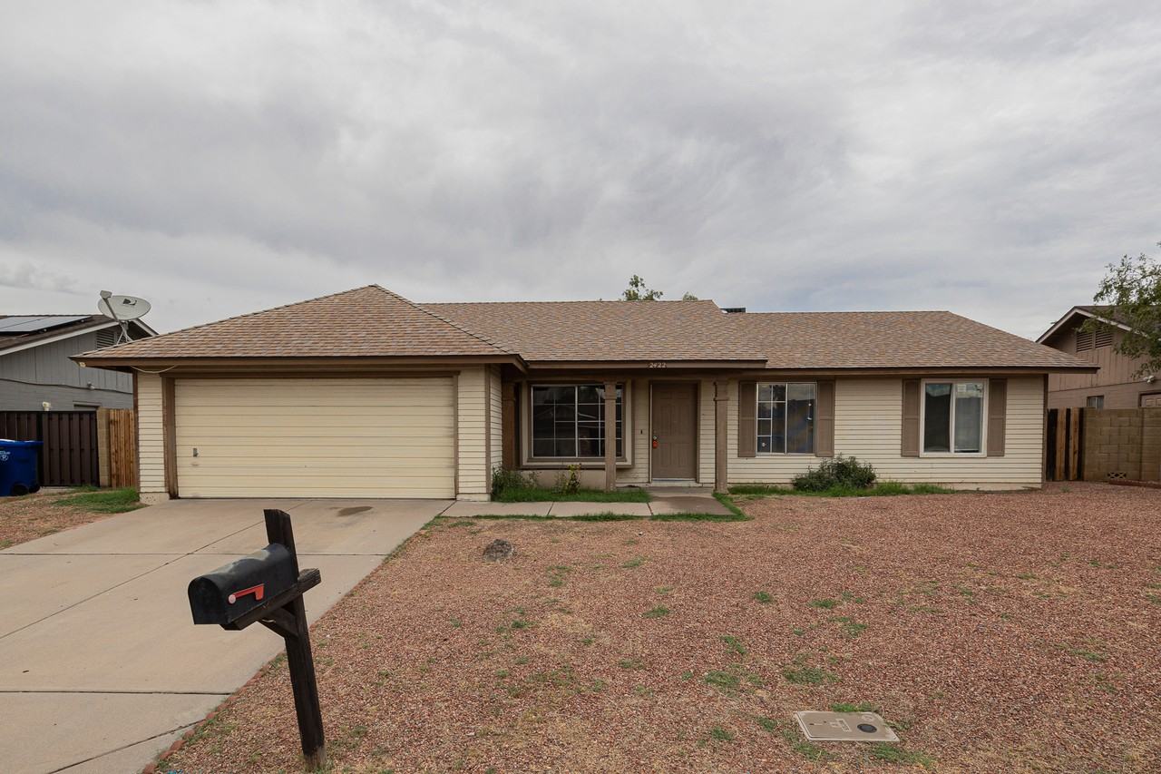 2422 E Calypso Ave - Photo 2 of 32