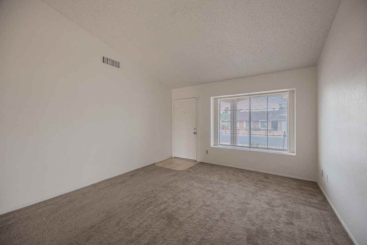 2422 E Calypso Ave - Photo 6 of 32