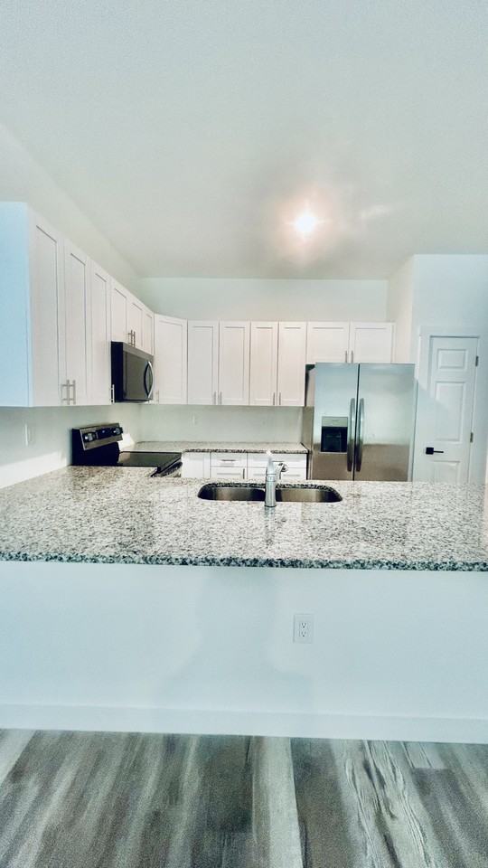 5205 26th St Sw - Photo 4 of 10