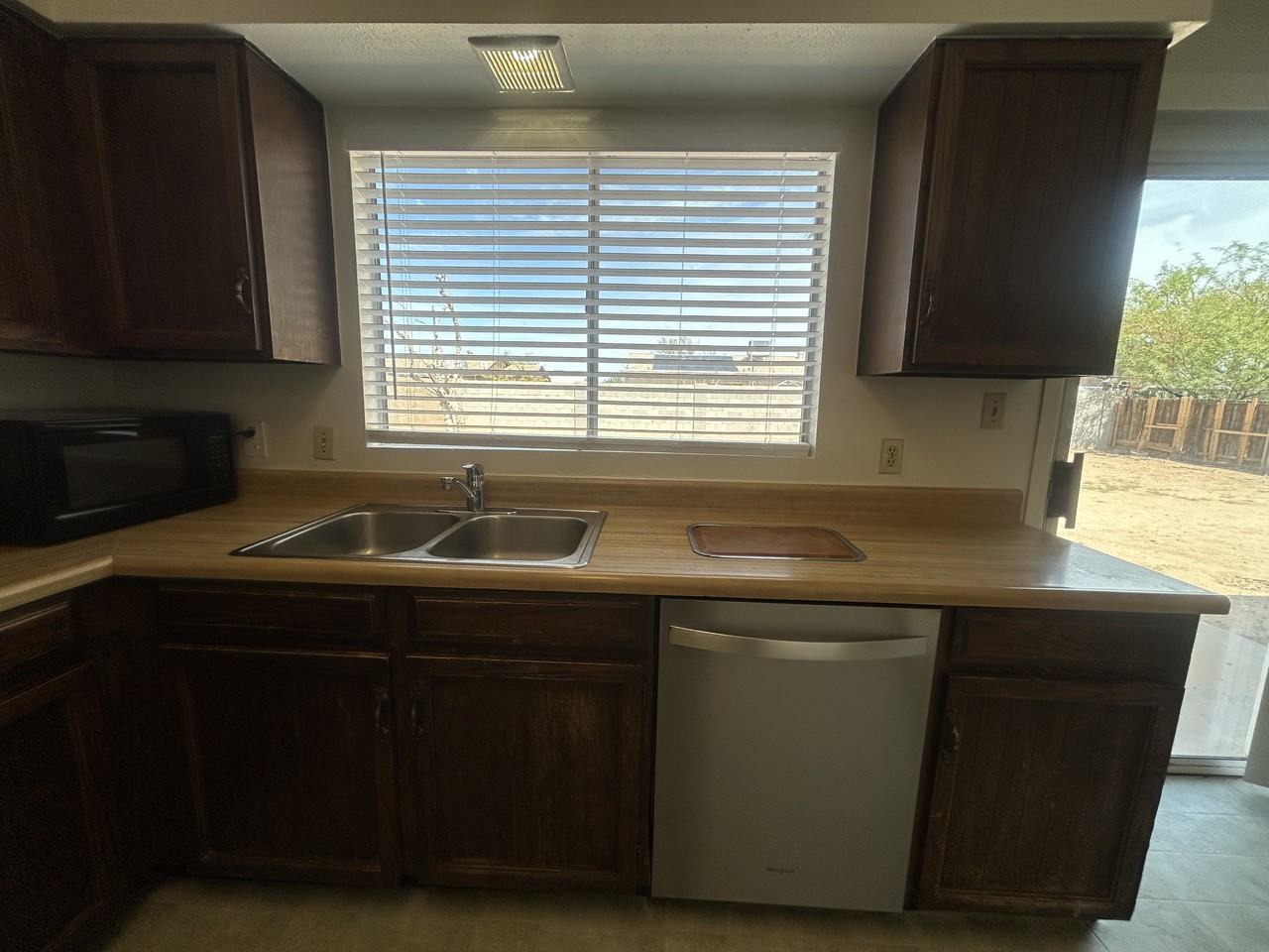 2060 W Peralta Ave - Photo 7 of 34
