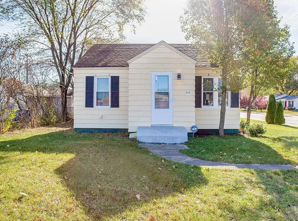 235 W Russ Ave - Photo 2 of 4