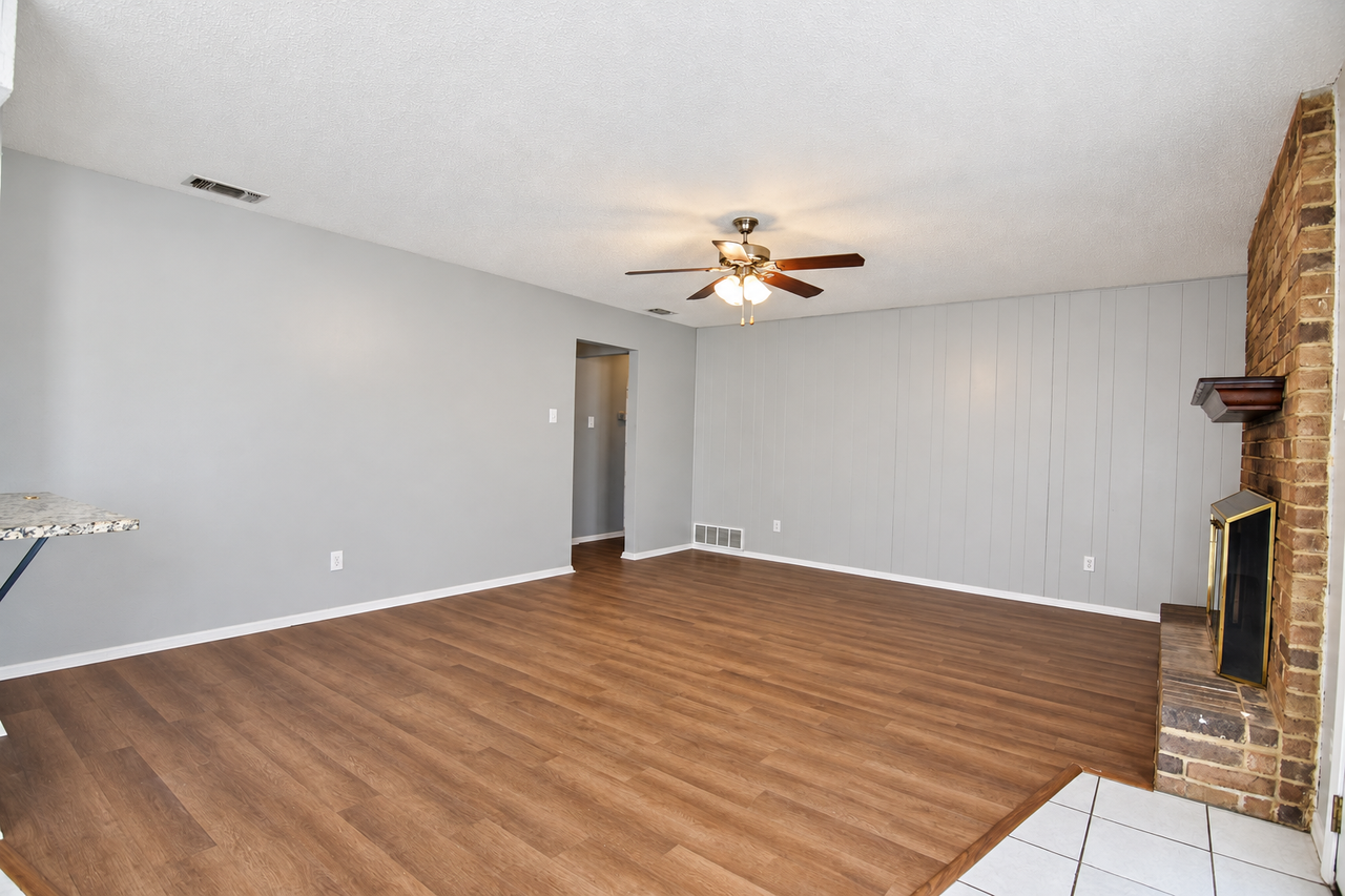 1701 Hill St - Photo 6 of 16