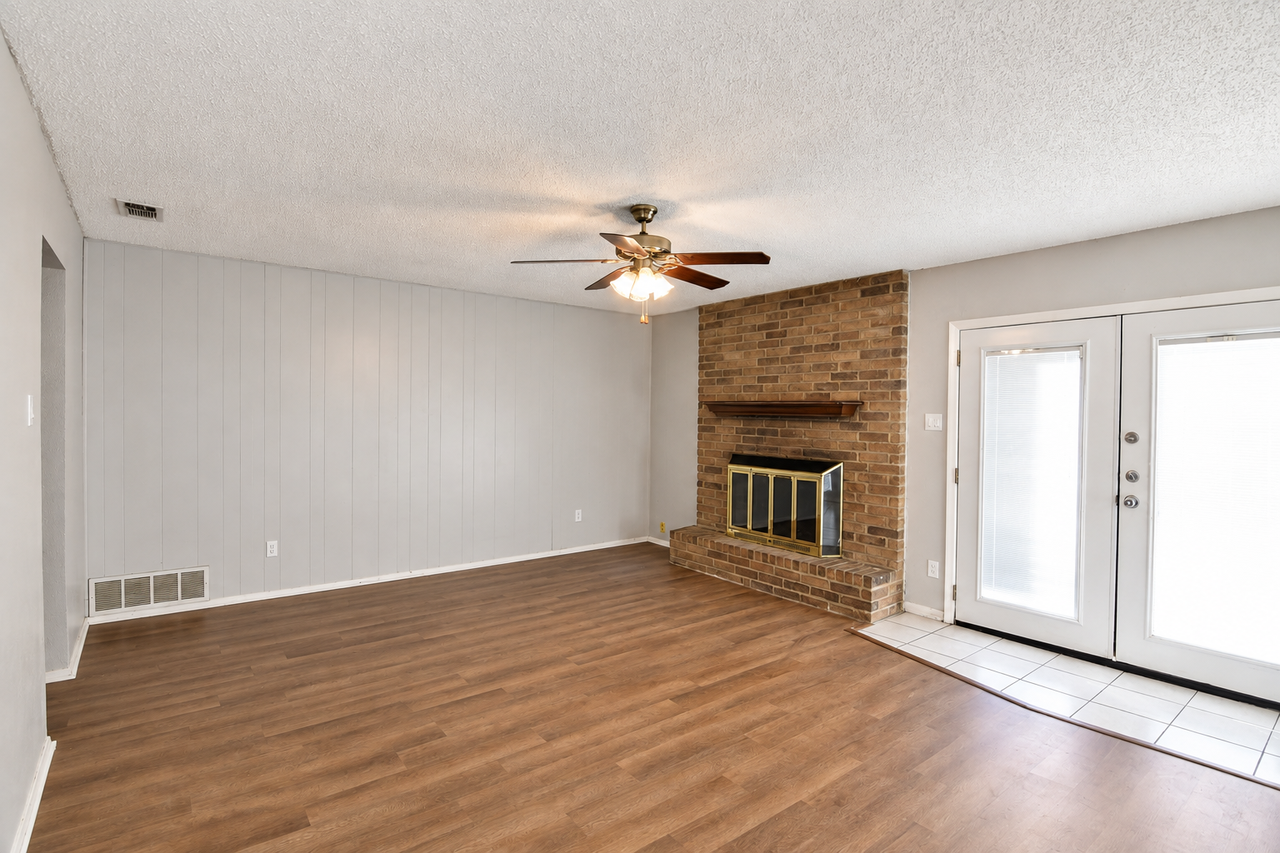 1701 Hill St - Photo 7 of 16