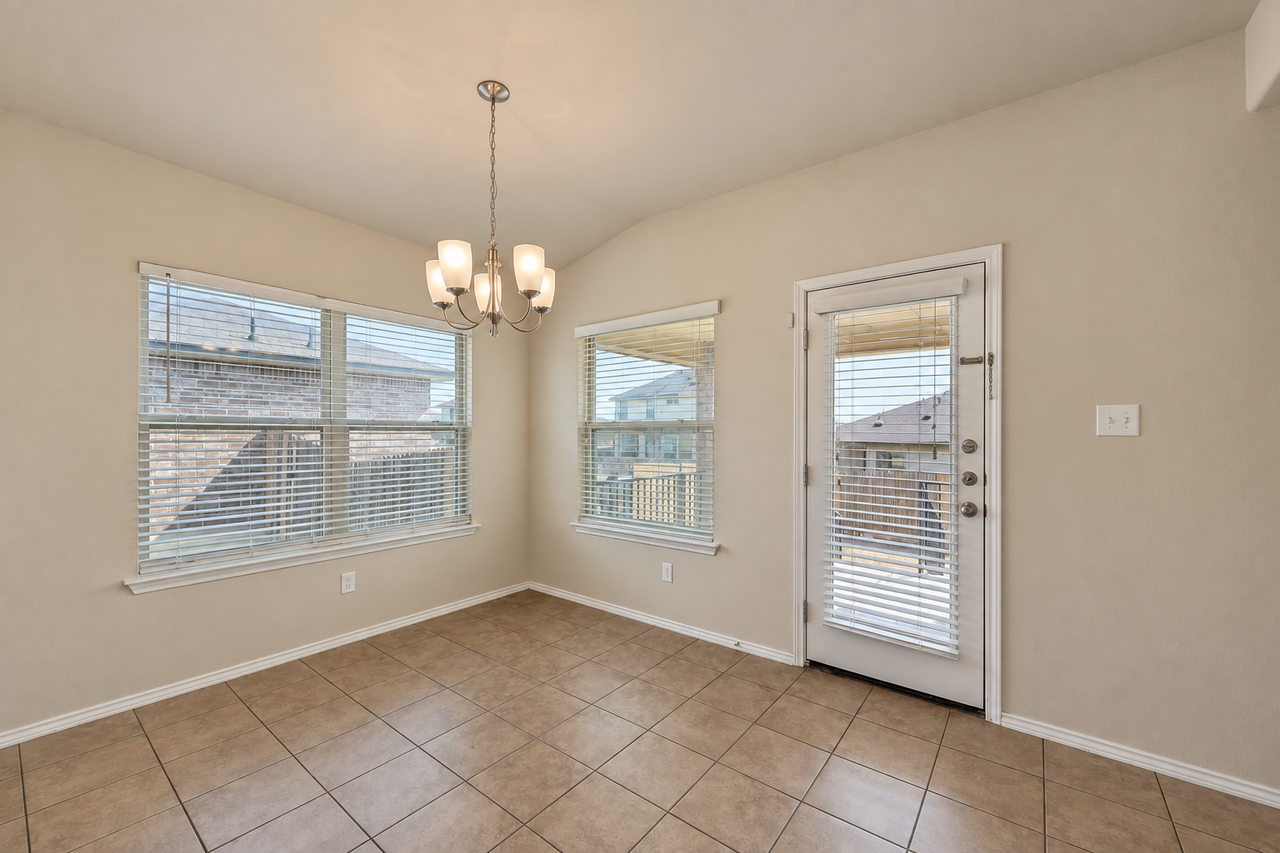 6502 Clear Brook Dr - Photo 6 of 18