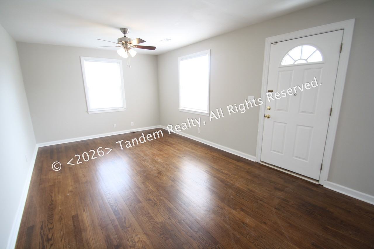 2514 Crossfield Dr - Photo 3 of 15