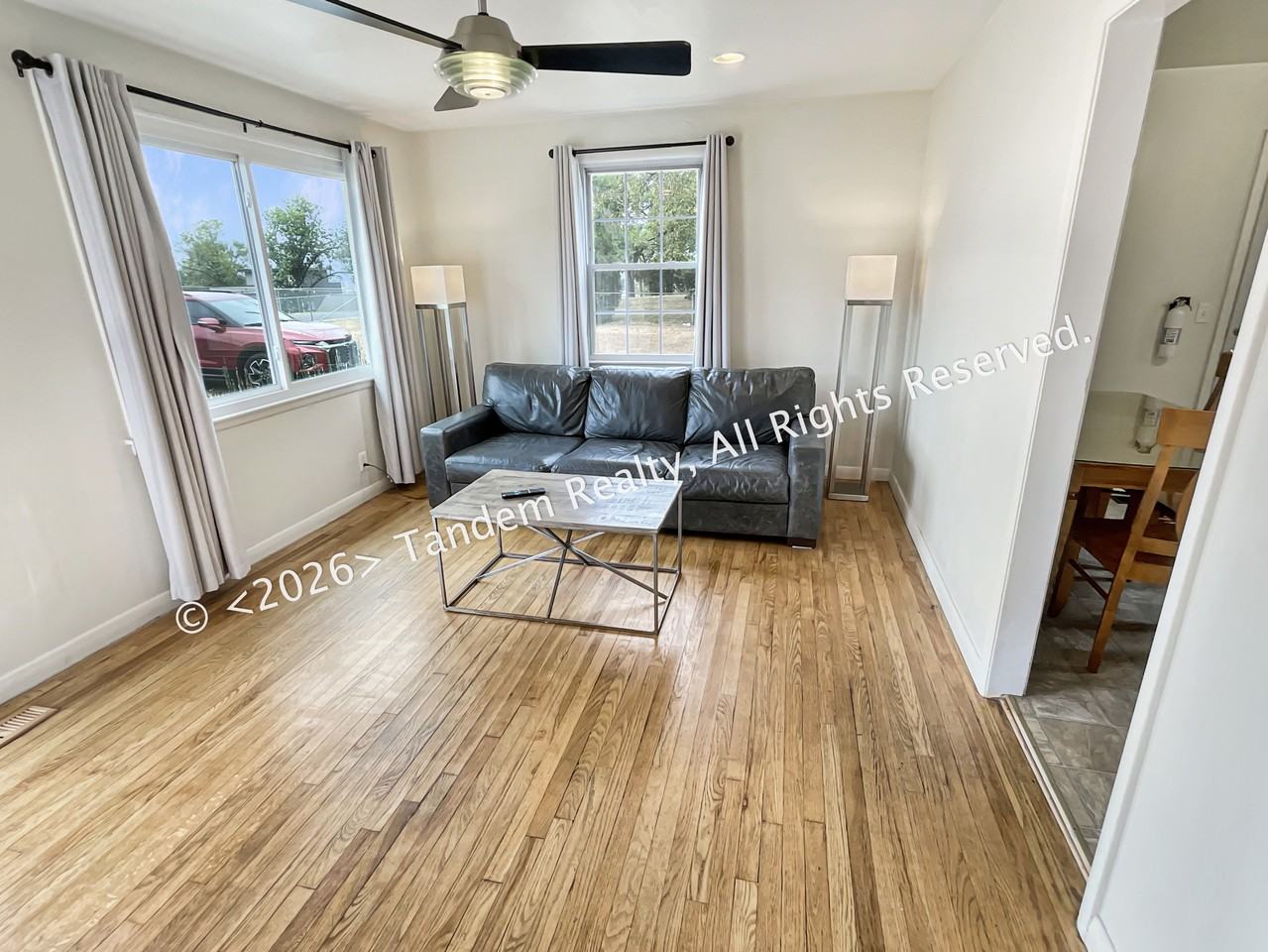 280 38th Ave N - Photo 4 of 14