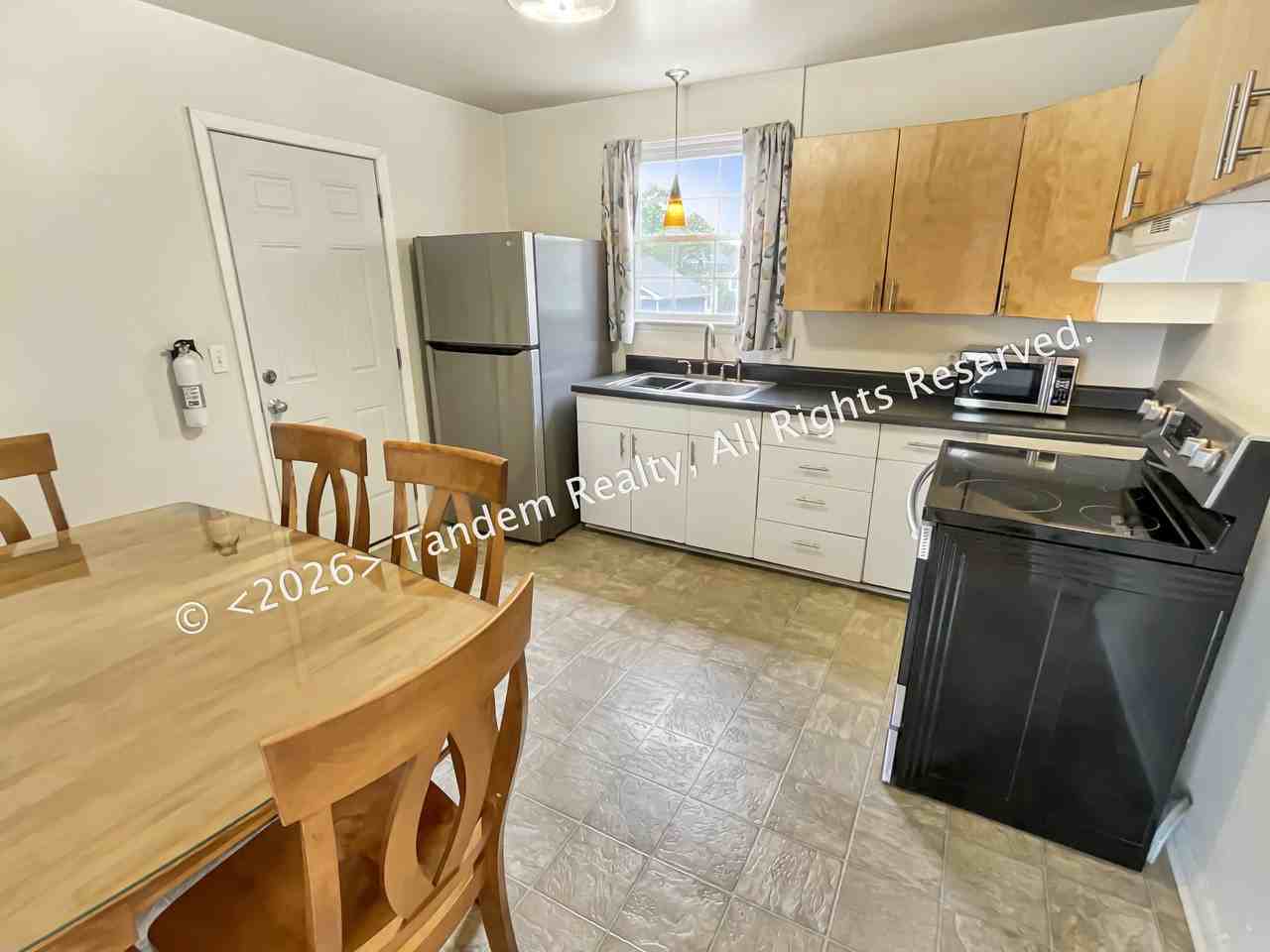 280 38th Ave N - Photo 5 of 14