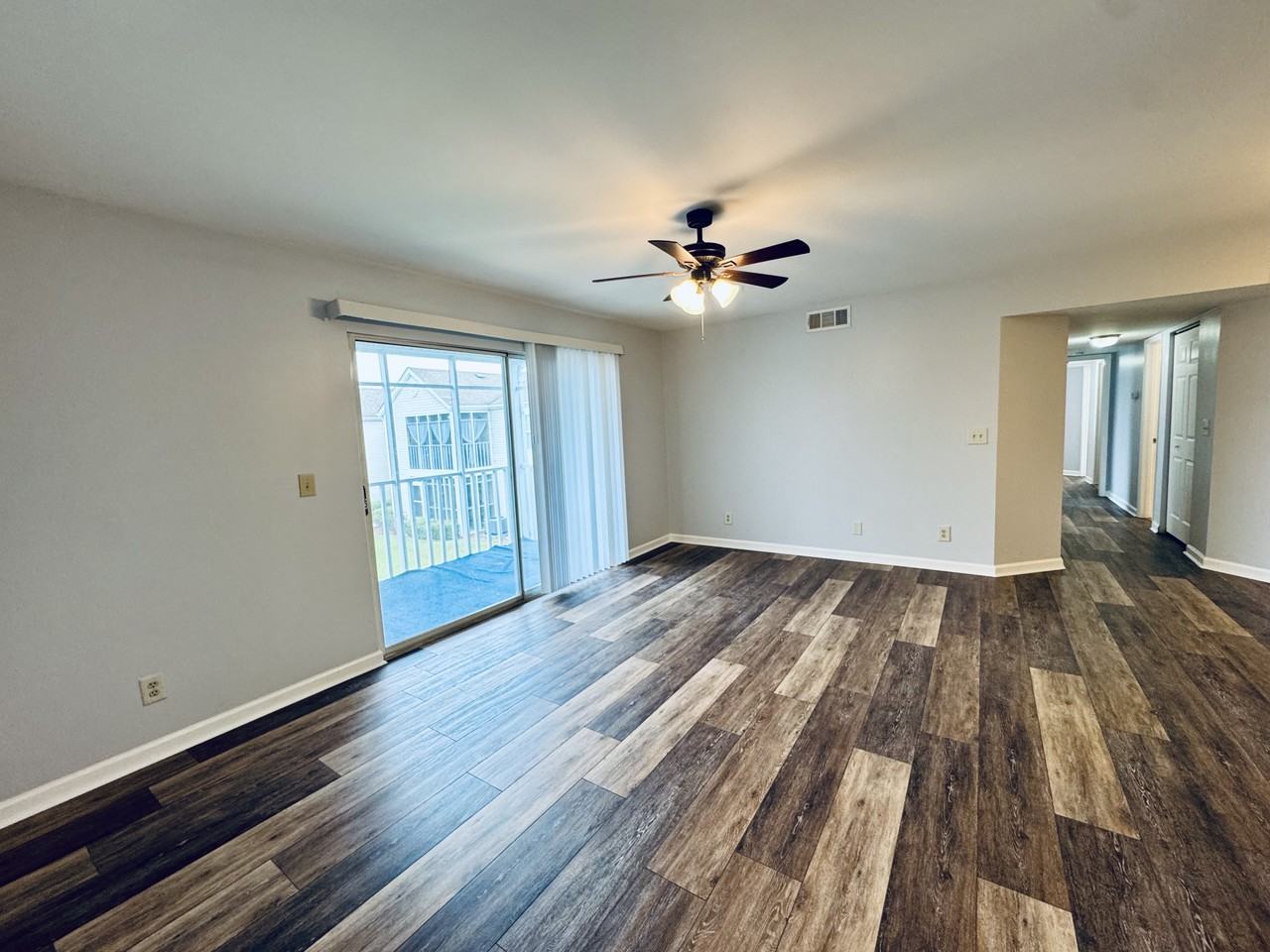 2226 Clearwater Dr #H - Photo 4 of 22