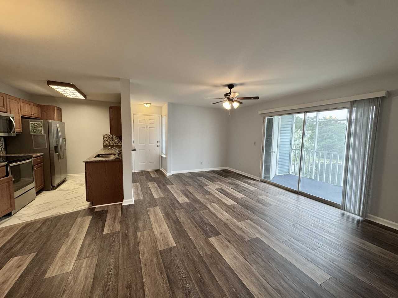 2226 Clearwater Dr #H - Photo 5 of 22