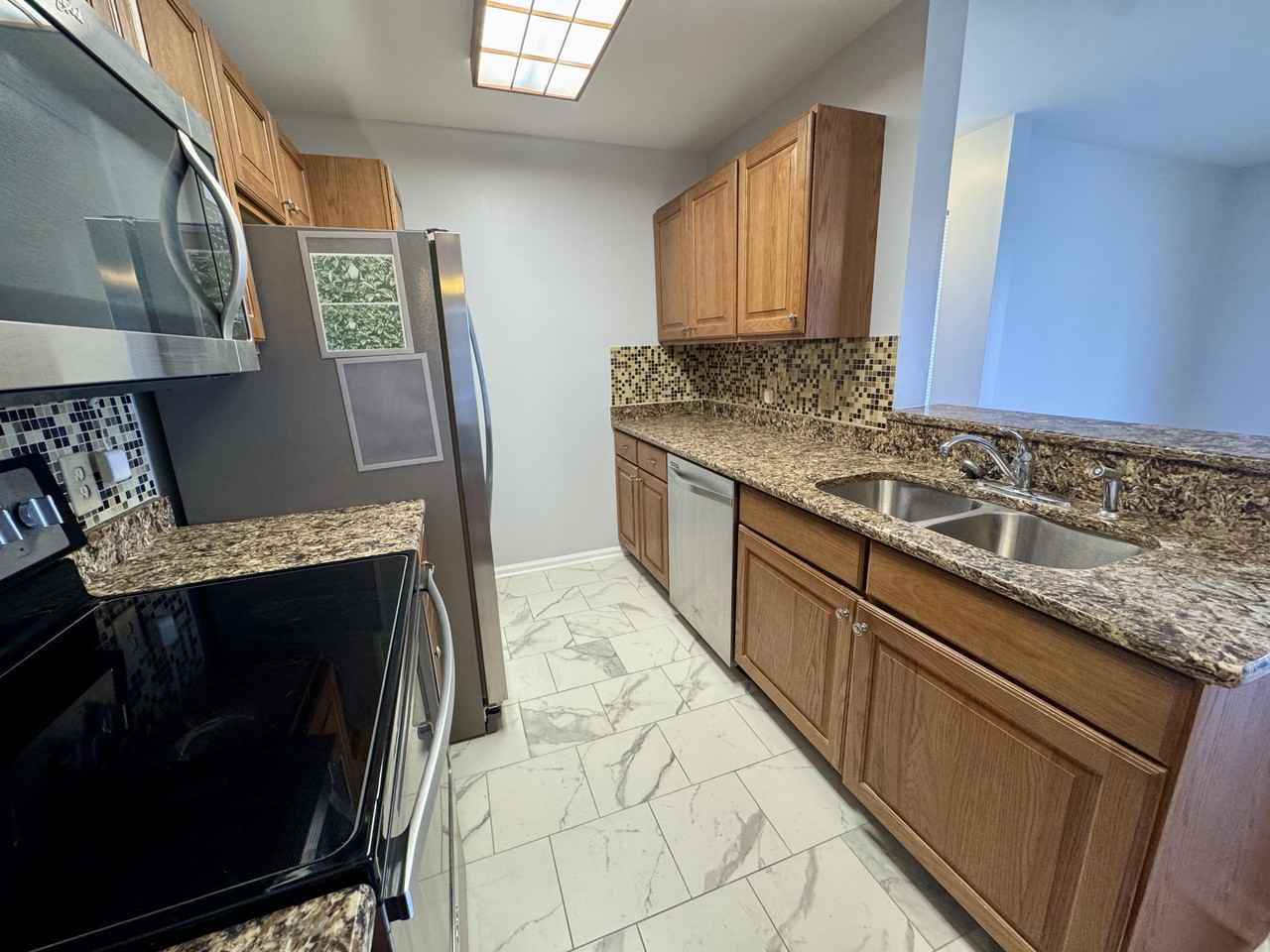 2226 Clearwater Dr #H - Photo 7 of 22