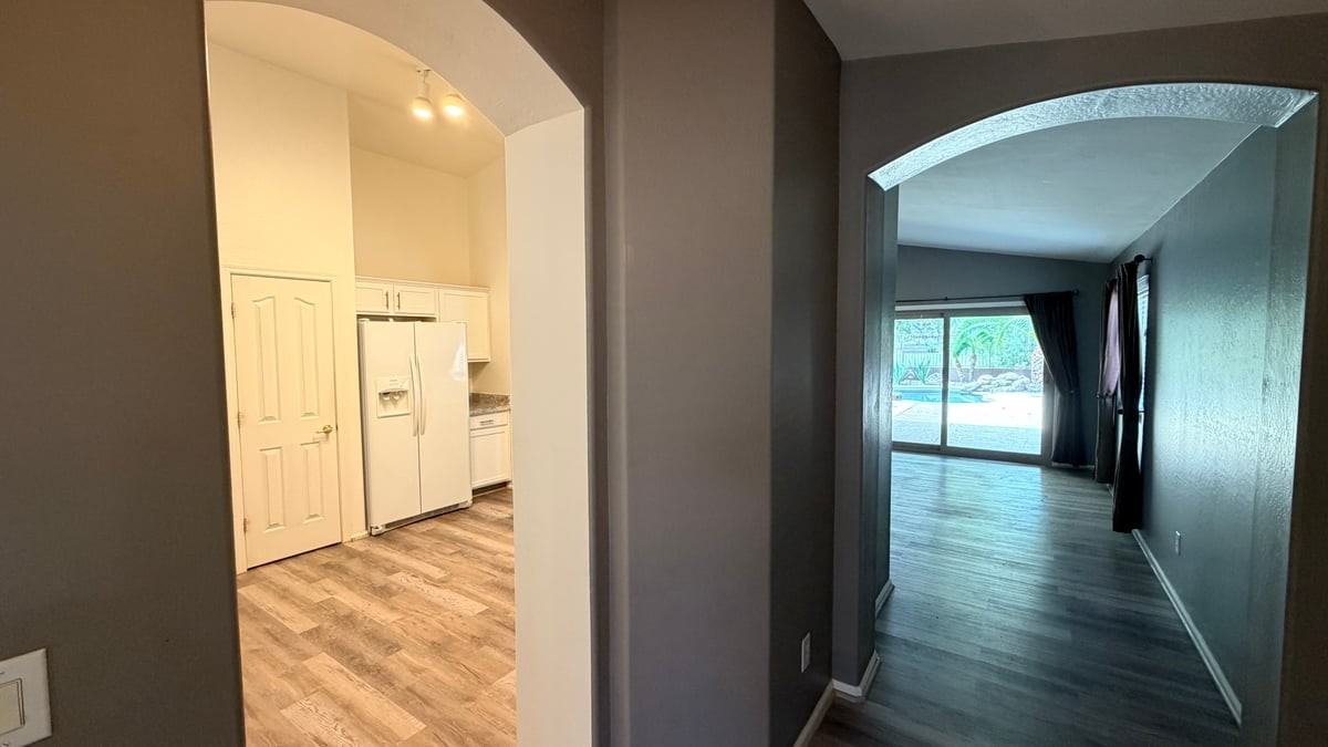 17852 N Gatun Ave - Photo 4 of 26