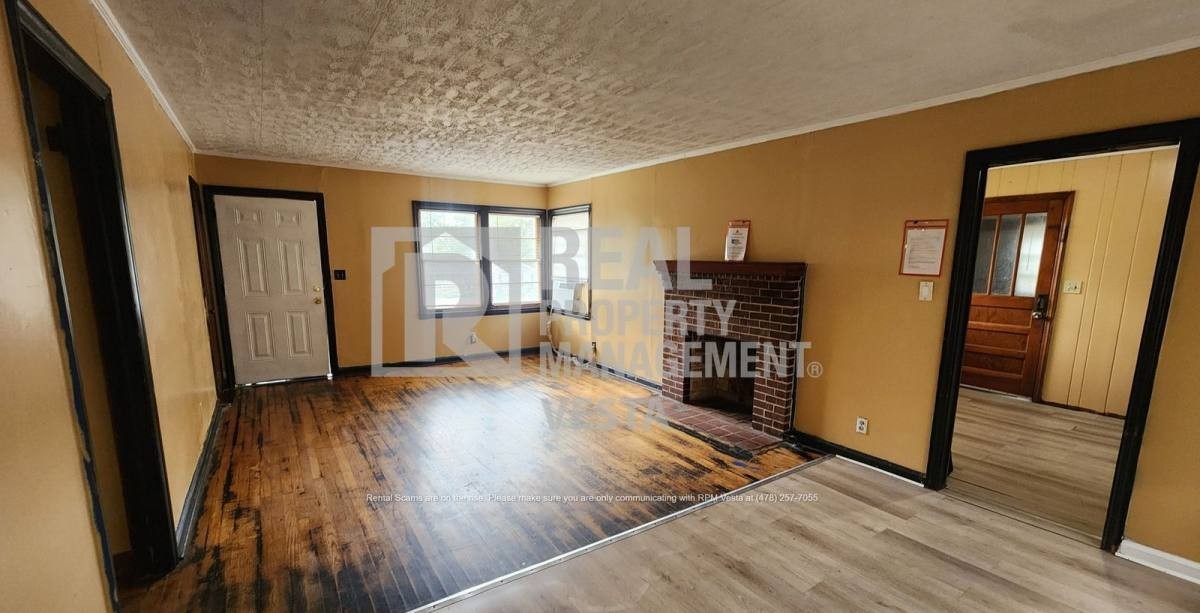 2804 Skyline Dr - Photo 2 of 12