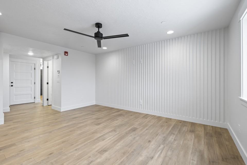2218 Sw #A - Photo 2 of 13