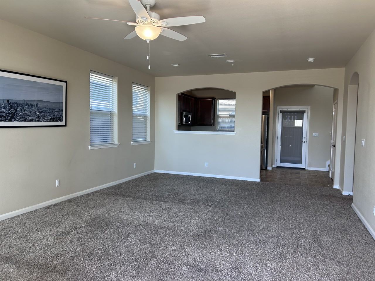 1286 Elm Ave - Photo 4 of 26