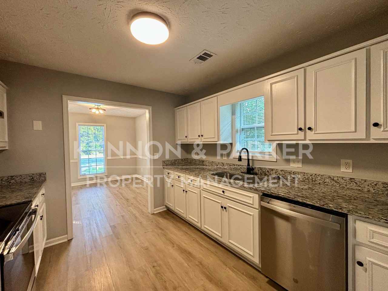 7001 Hunter Hill Ct - Photo 5 of 18