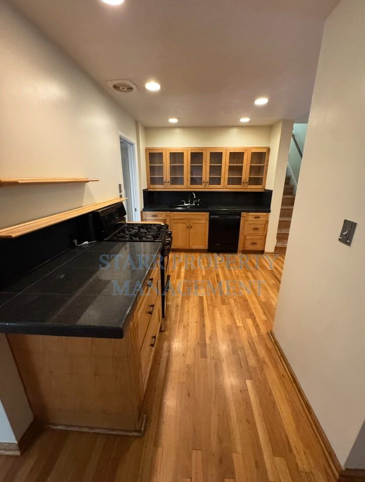 141 W Mckenzie Ave - Photo 4 of 18