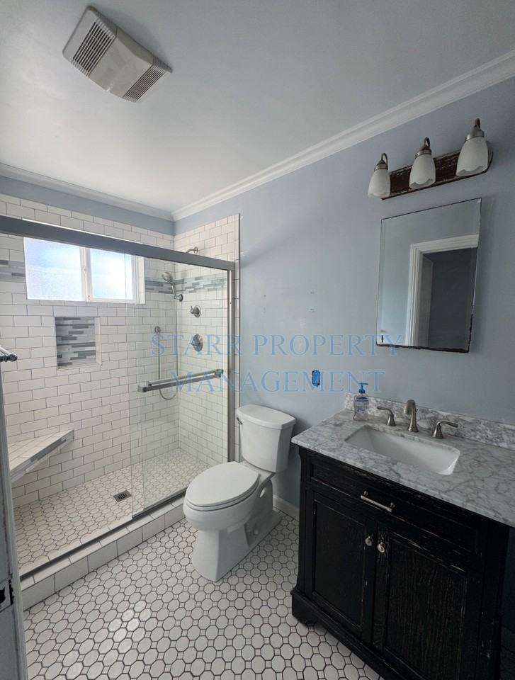 2053 E Myrtle St - Photo 7 of 13