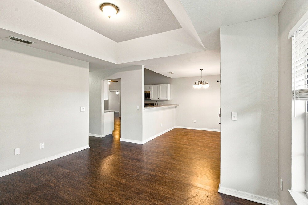 205 Madalyn Ct - Photo 4 of 16
