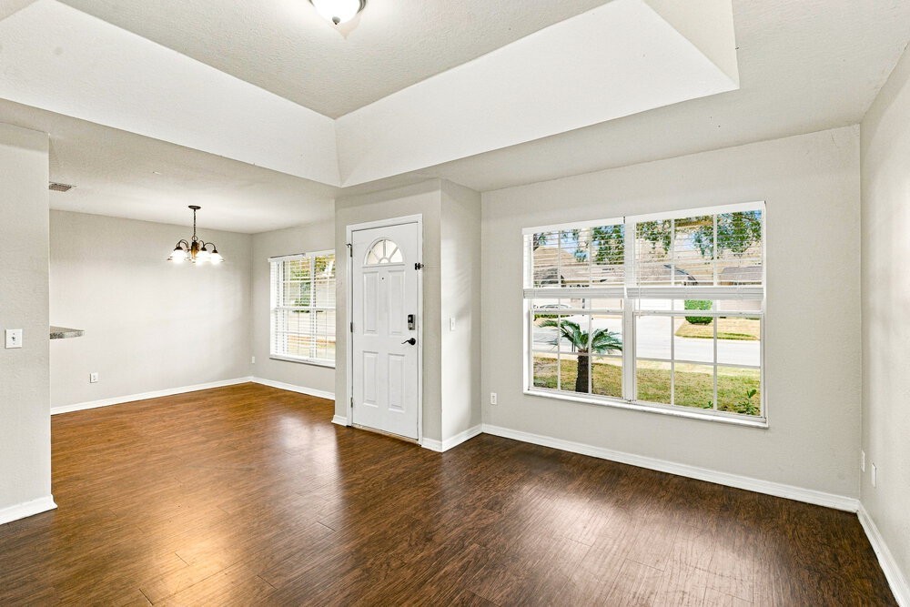 205 Madalyn Ct - Photo 5 of 16