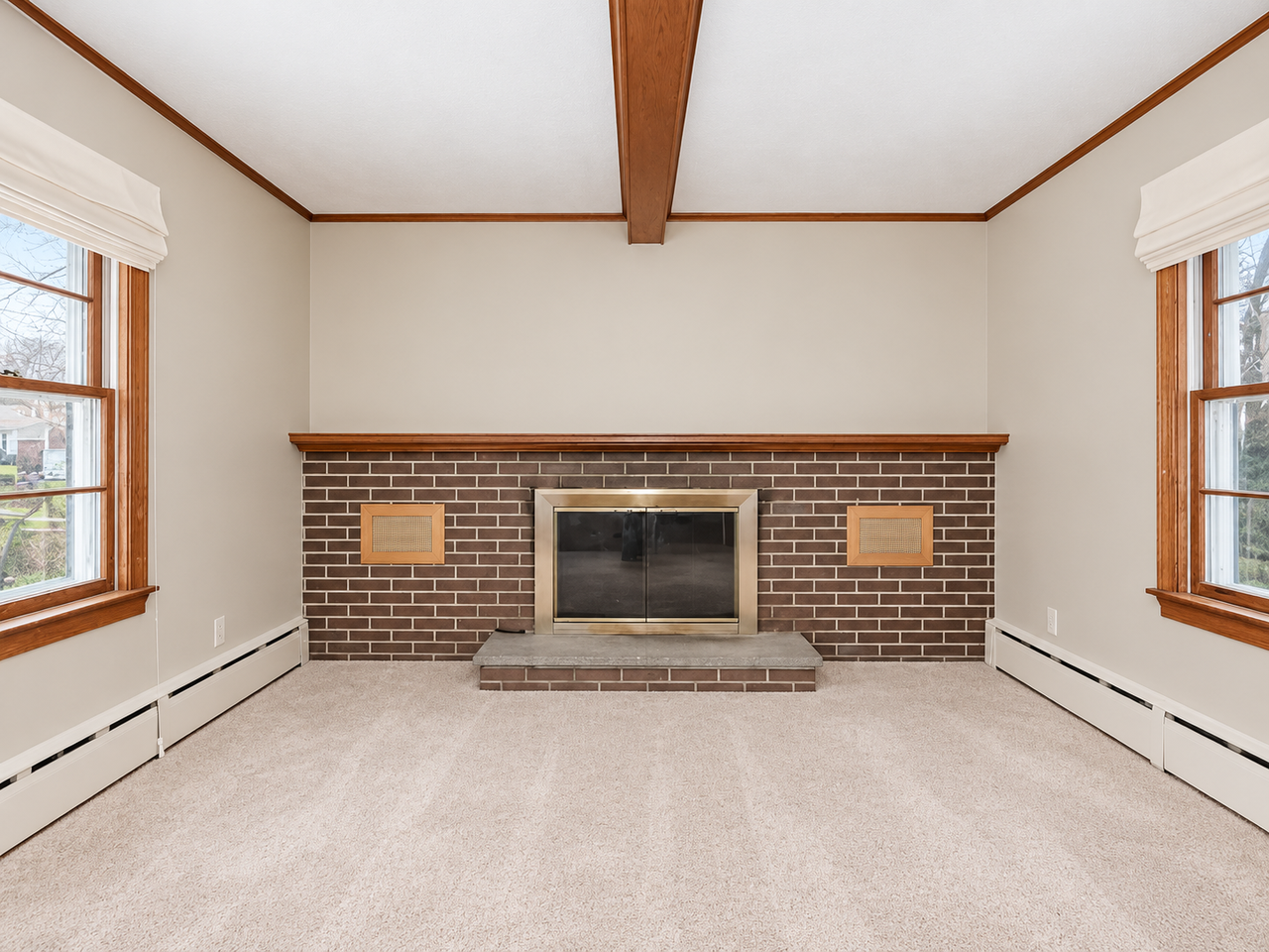 231 Bolton St - Photo 5 of 10