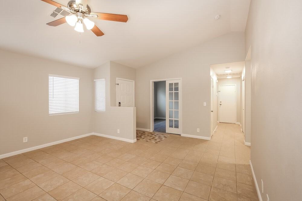 3717 Smoking Gun Ct - Photo 4 of 16