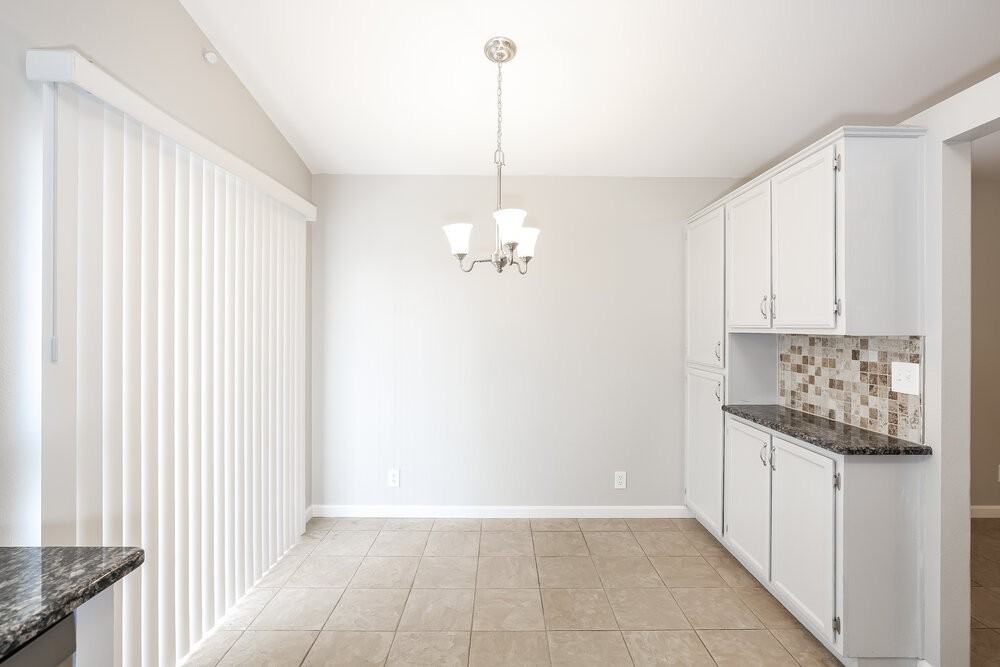 3717 Smoking Gun Ct - Photo 5 of 16