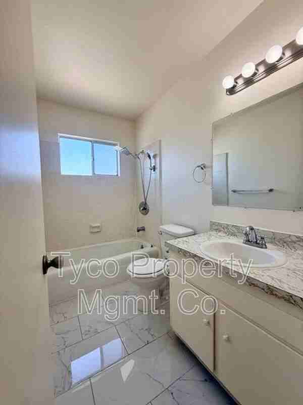 455 Park Way Apt A - Photo 5 of 11