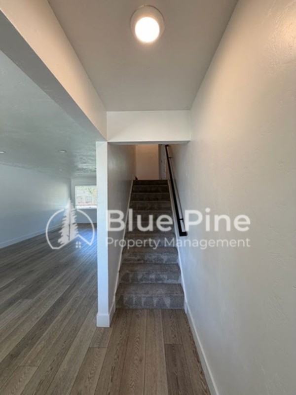 1565 S Higbee Ave - Photo 7 of 23