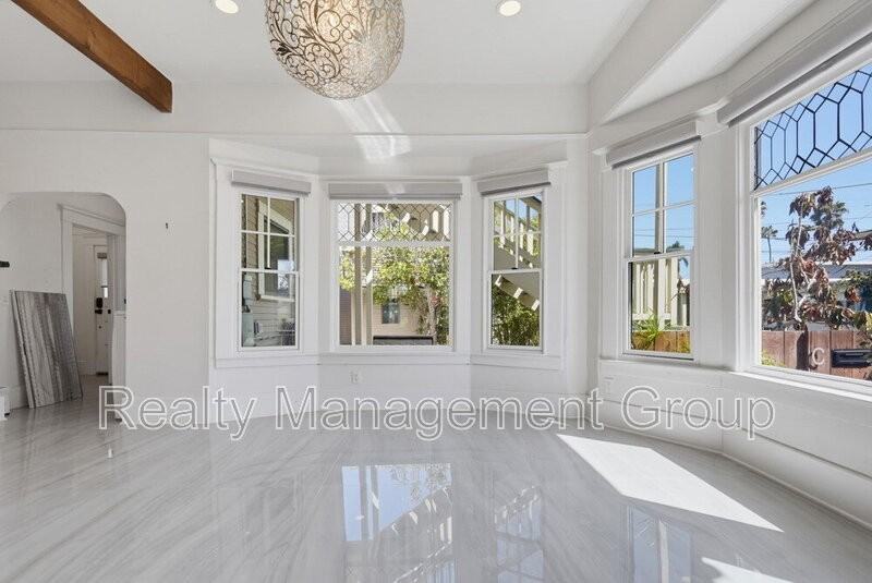 4469 Cleveland Ave #A - Photo 7 of 34
