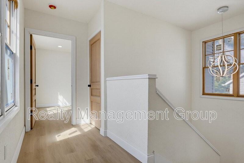 4471 Cleveland Ave - Photo 2 of 17