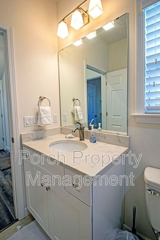 708 W Intendencia St - Photo 4 of 8