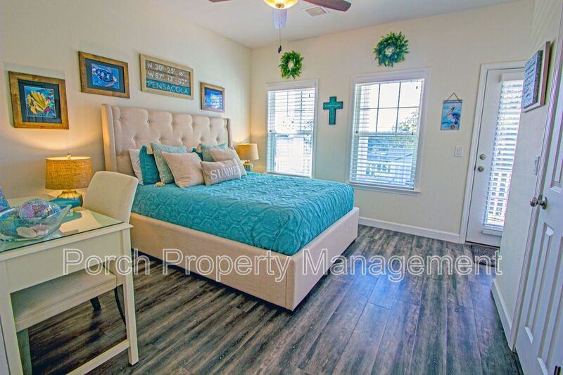708 W Intendencia St - Photo 5 of 8