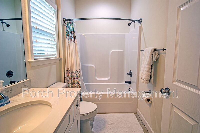 708 W Intendencia St - Photo 6 of 8