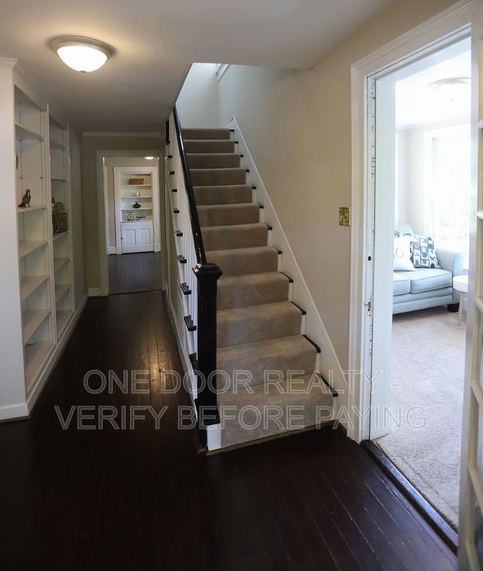 119 Griffin Ave - Photo 3 of 40