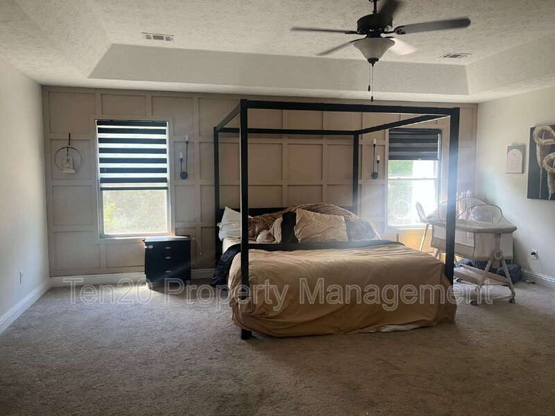 9420 Yarbrough Rd - Photo 6 of 18