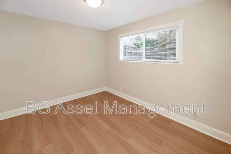 1600 Tyler St #C - Photo 5 of 21