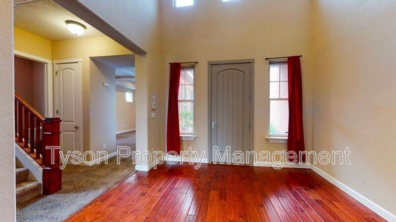 2720 Walsh Loop Se - Photo 5 of 23