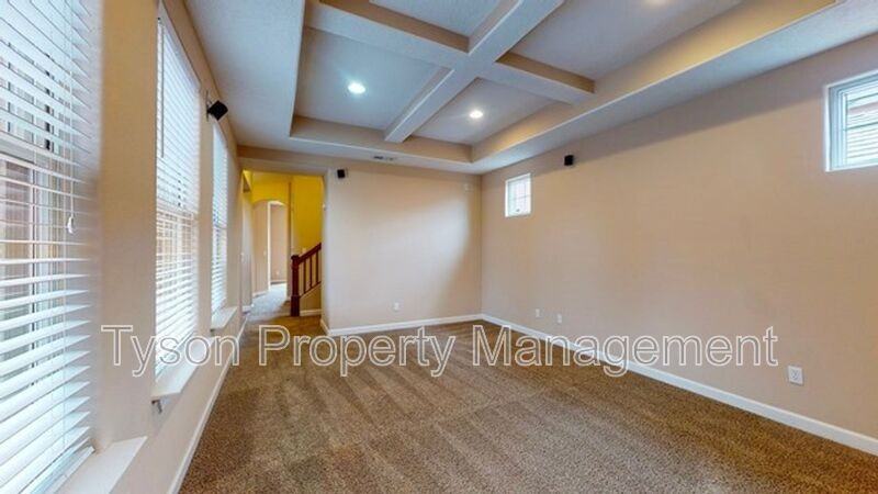 2720 Walsh Loop Se - Photo 6 of 23