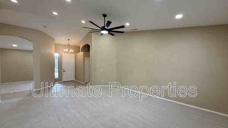 5434 W Saint John Rd - Photo 3 of 13
