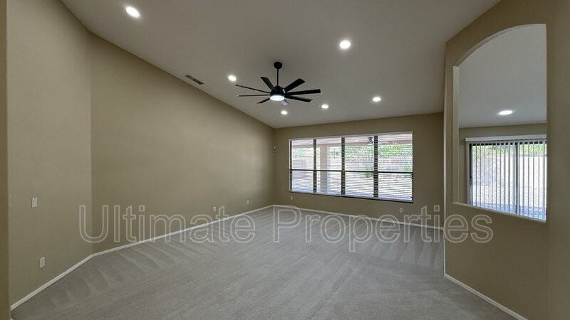 5434 W Saint John Rd - Photo 4 of 13
